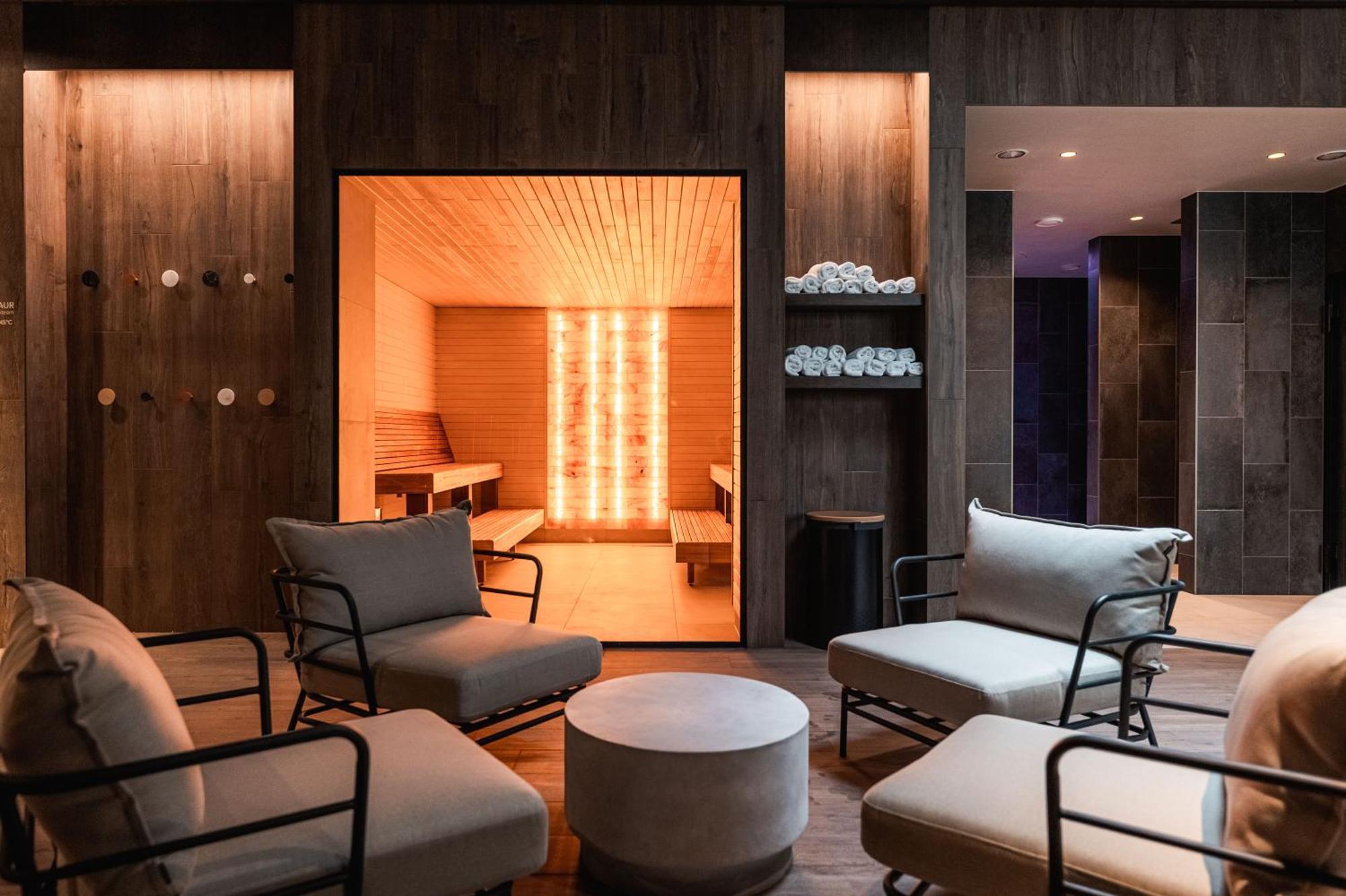 Oe Seaside Suites & Spa 库雷萨雷 外观 照片